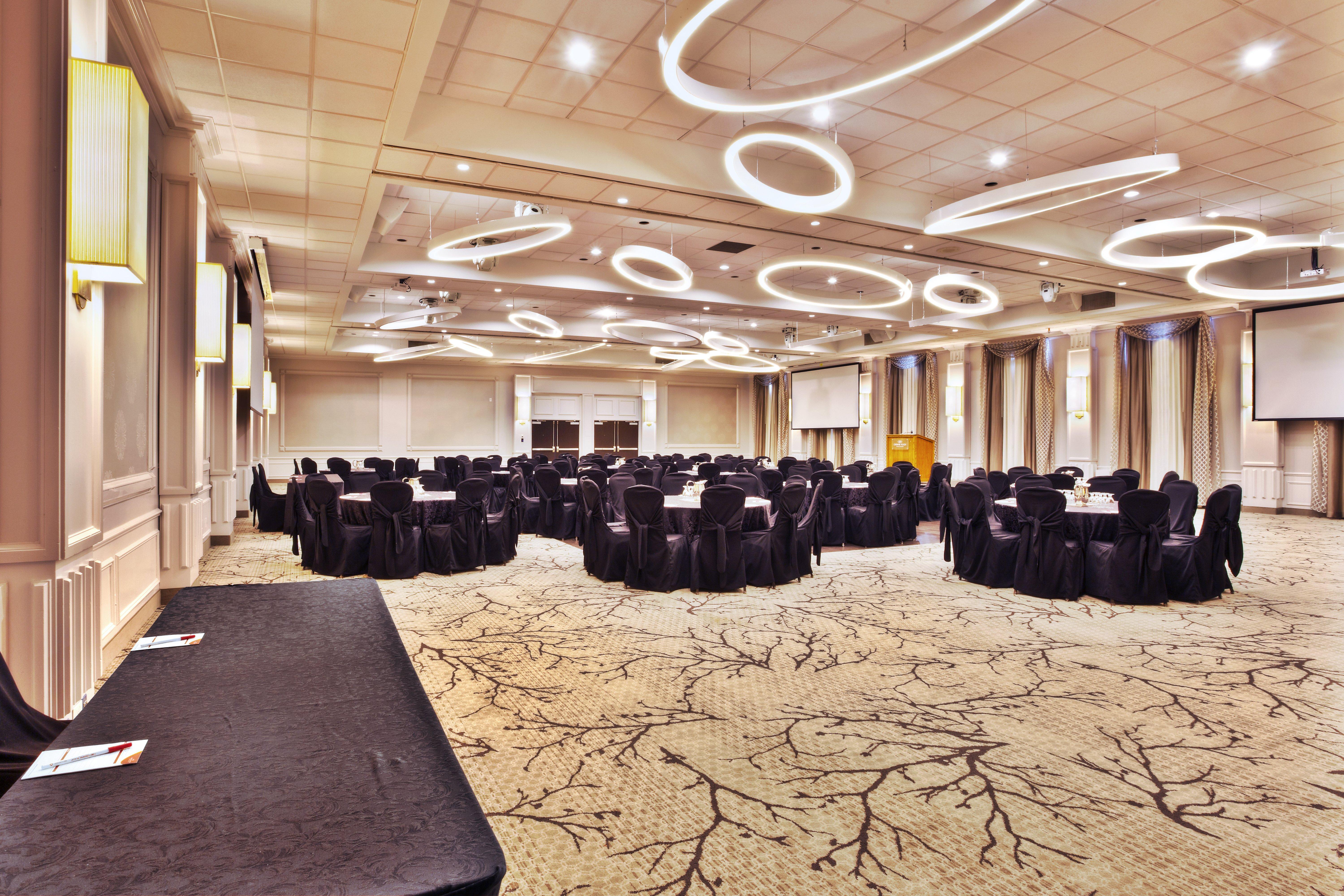 Crowne Plaza Kitchener-Waterloo By Ihg Exterior foto