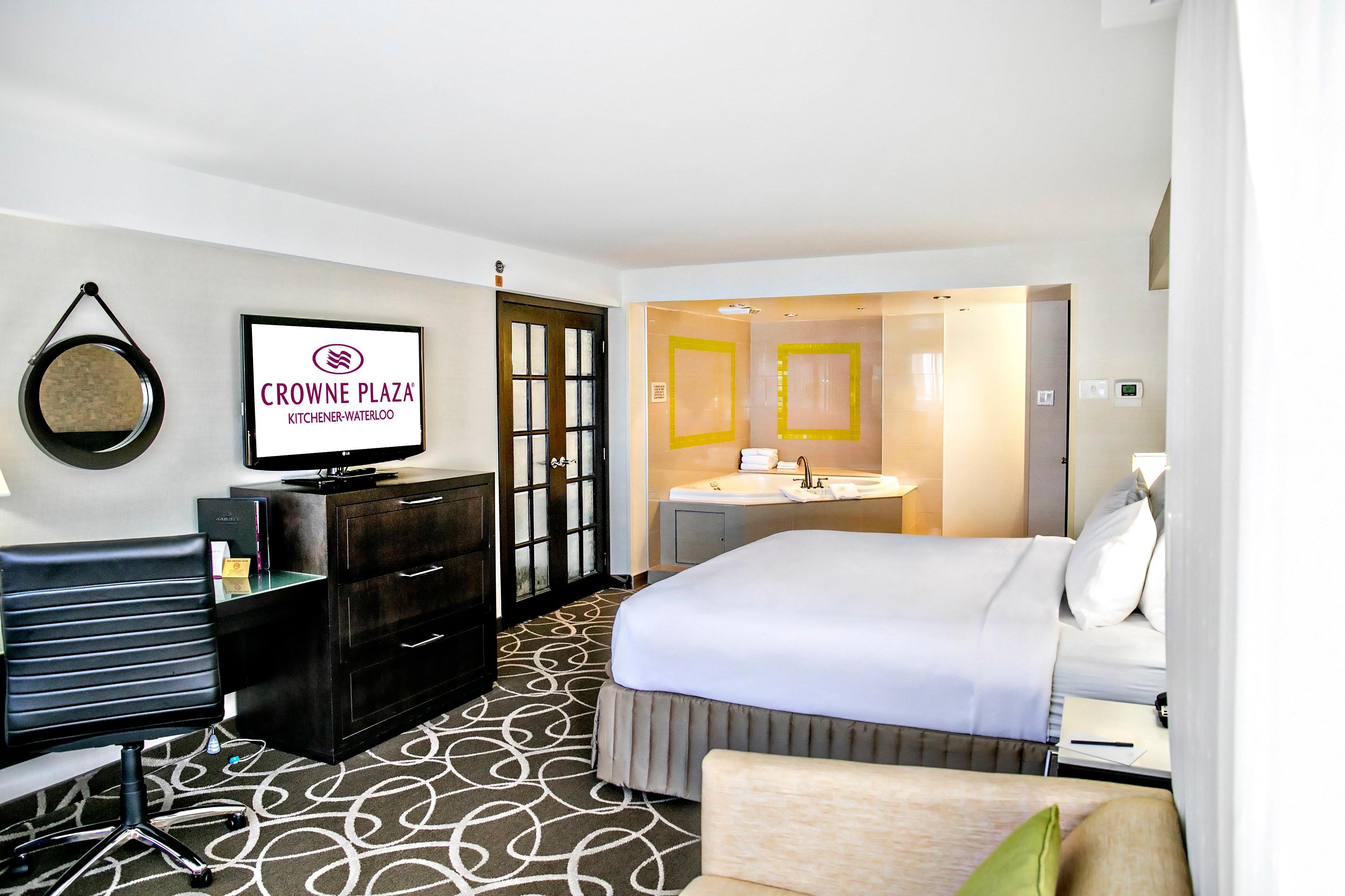Crowne Plaza Kitchener-Waterloo By Ihg Exterior foto