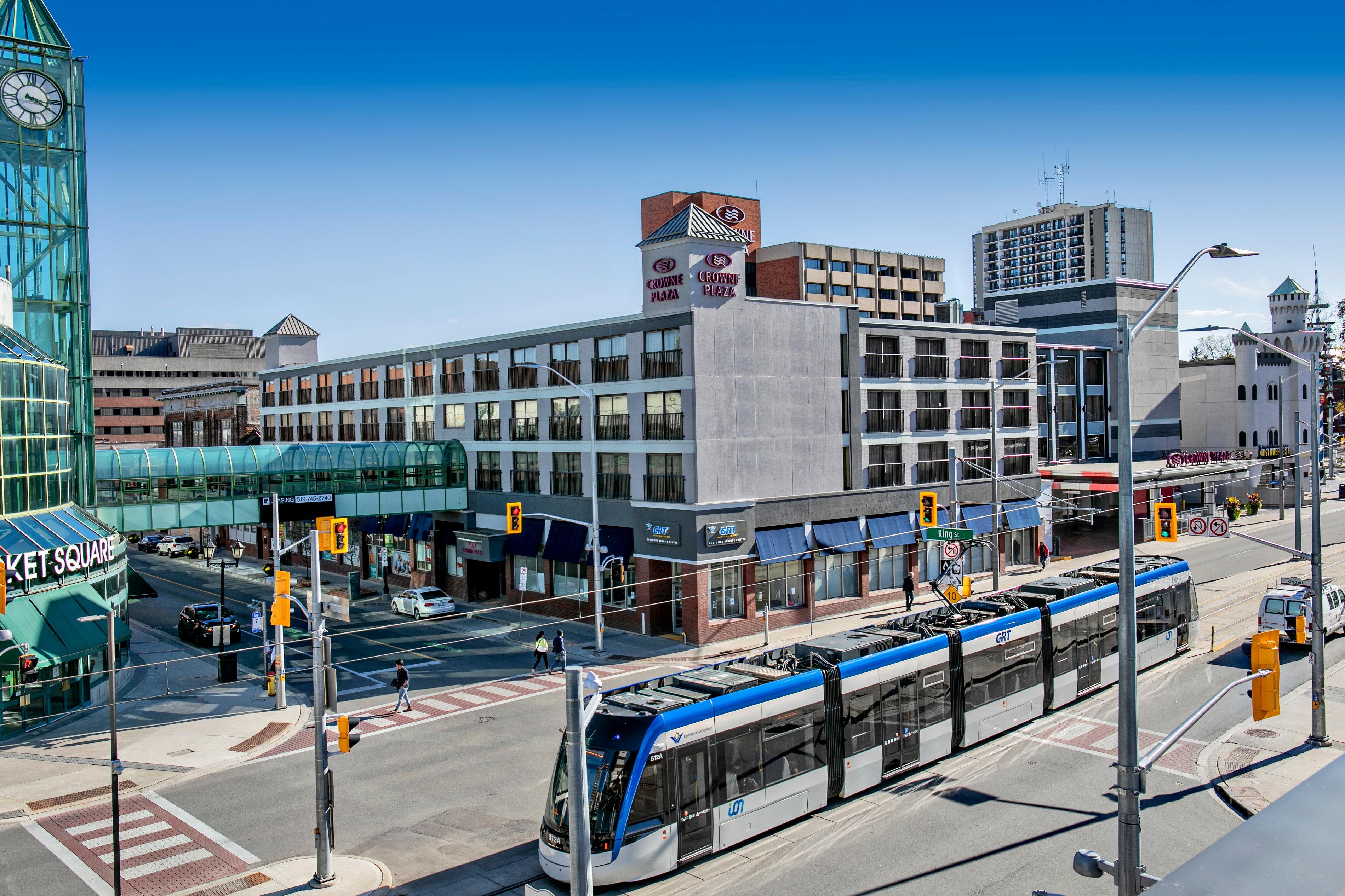 Crowne Plaza Kitchener-Waterloo By Ihg Exterior foto