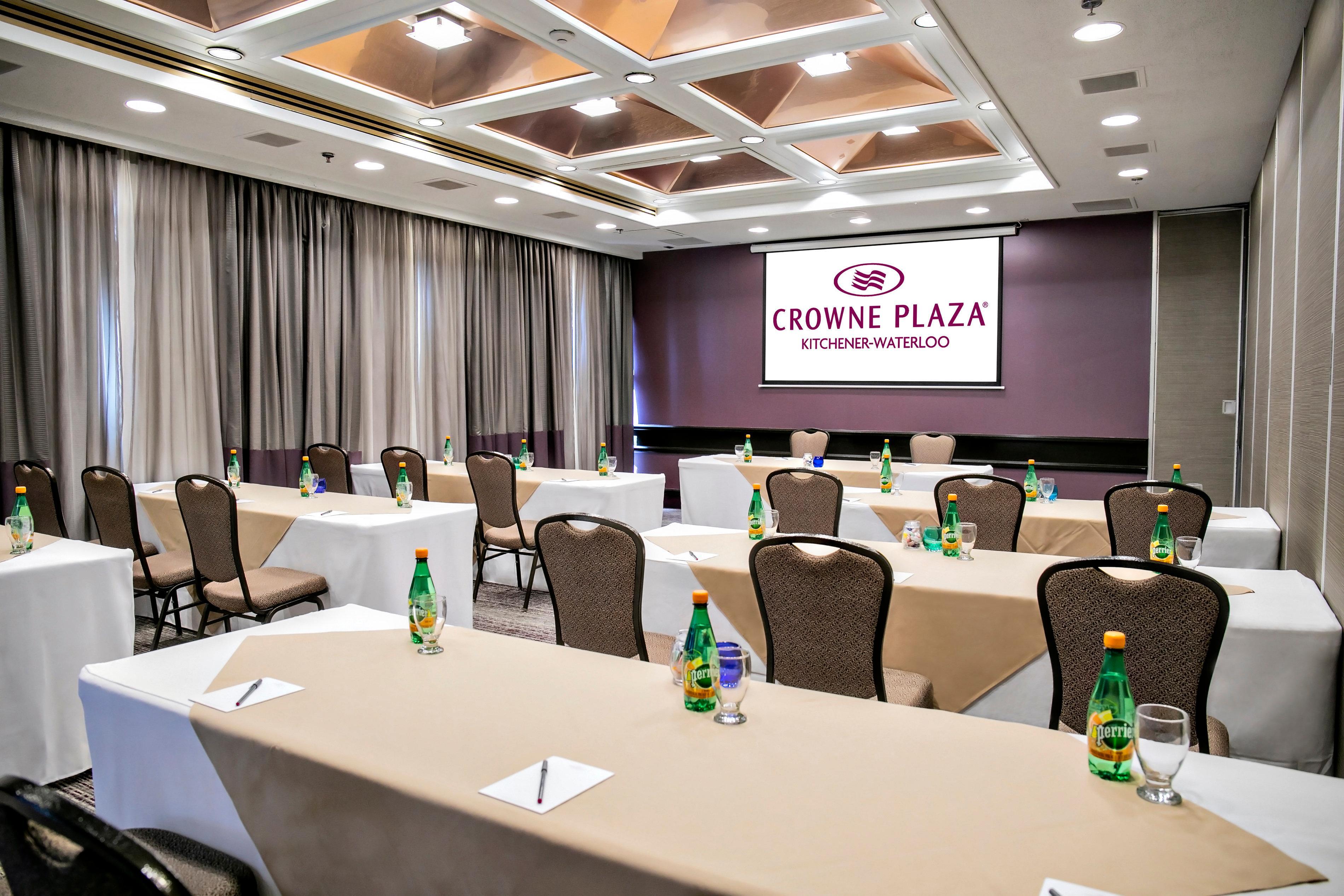 Crowne Plaza Kitchener-Waterloo By Ihg Exterior foto
