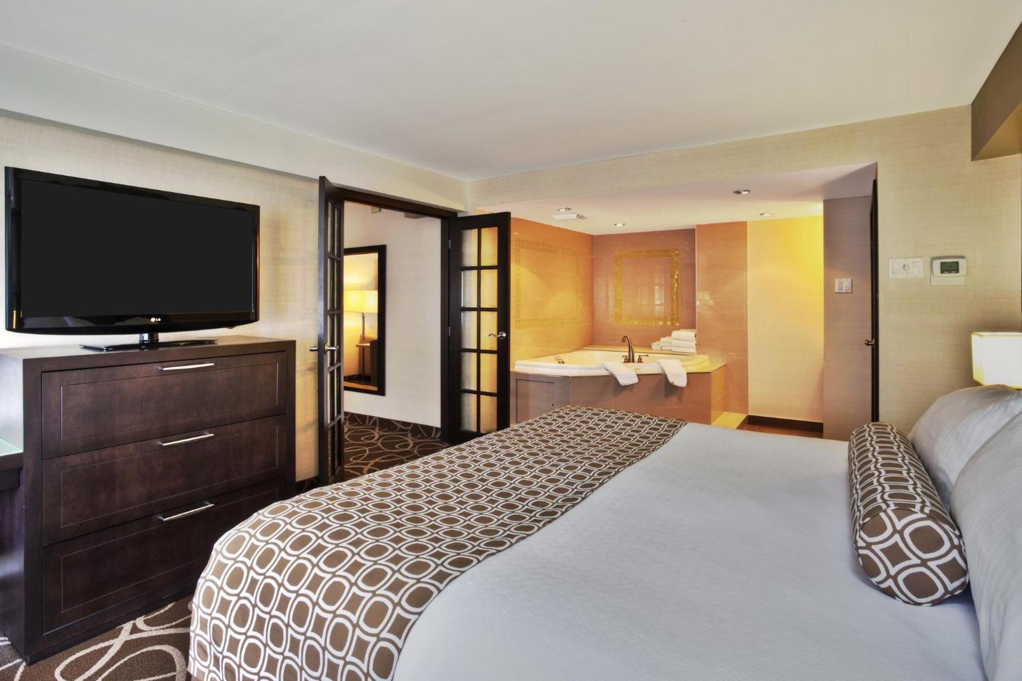 Crowne Plaza Kitchener-Waterloo By Ihg Exterior foto